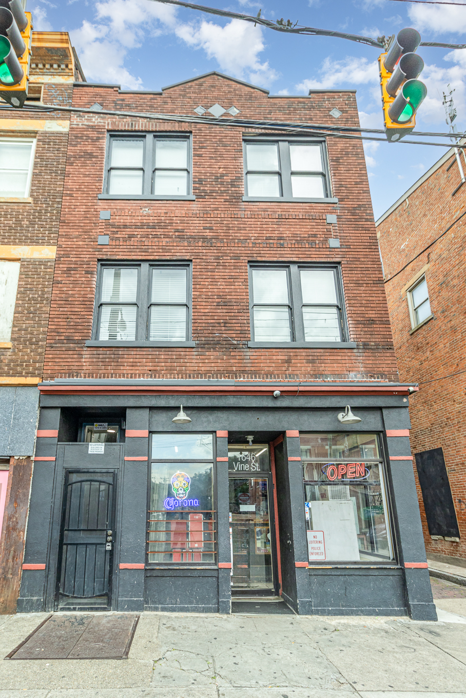 1646 Vine Street - 1