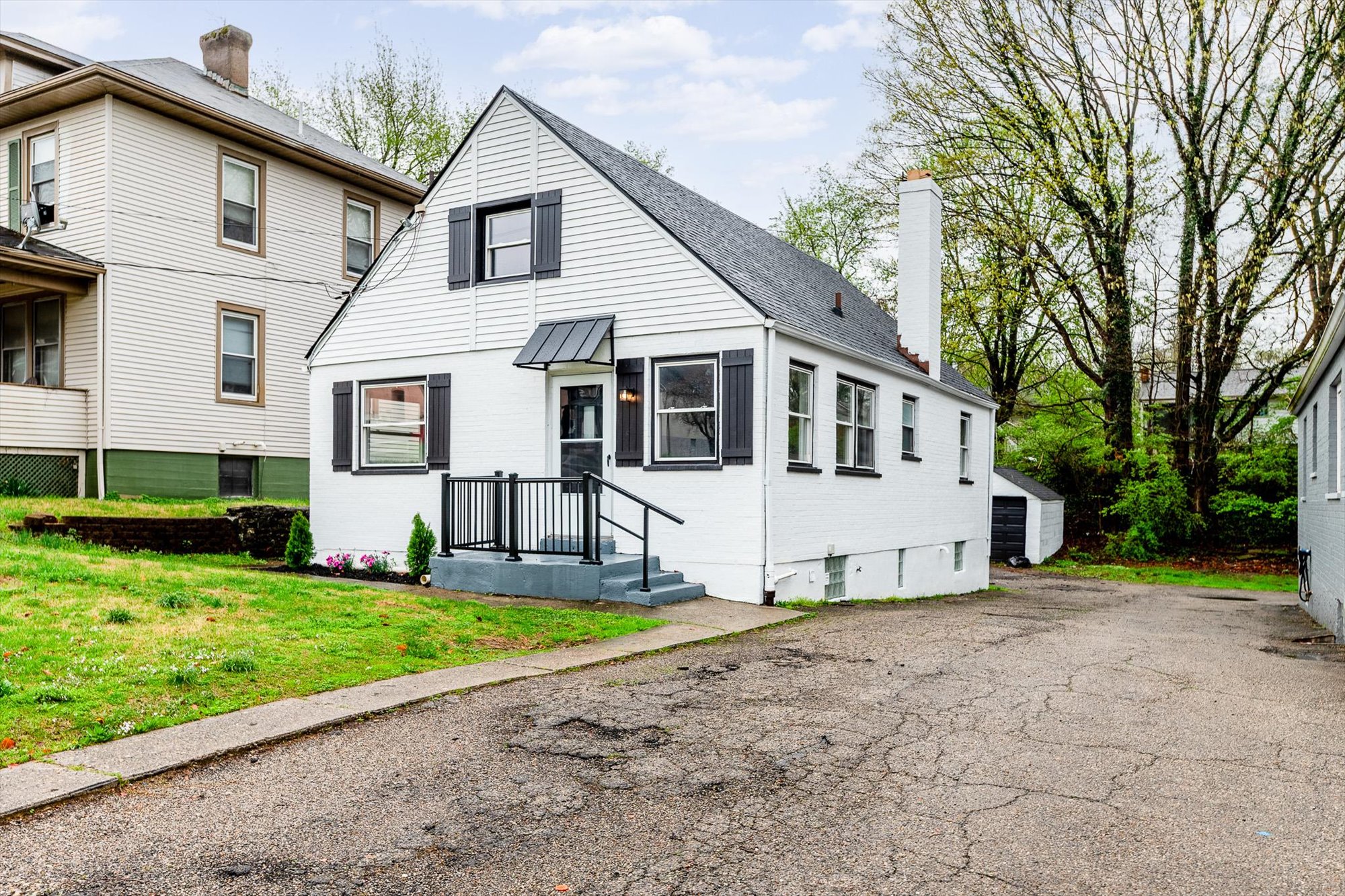 Property main image
