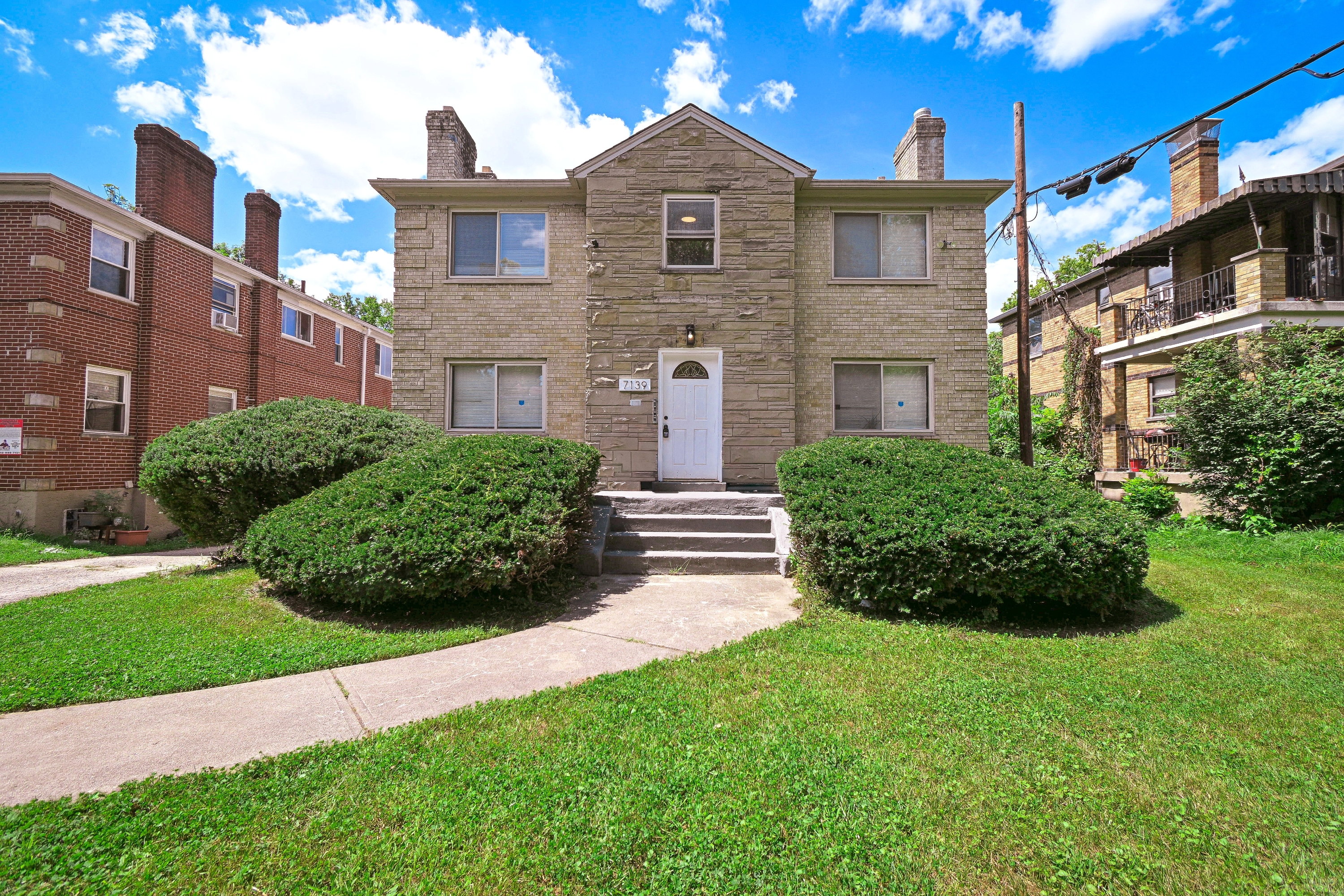 Property main image