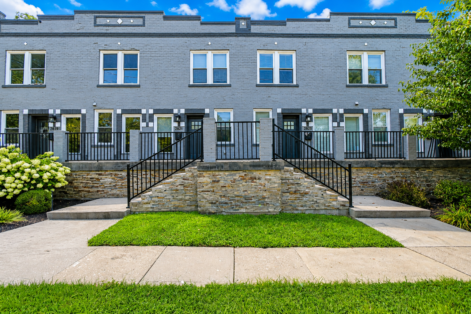 2823 Ashland Avenue