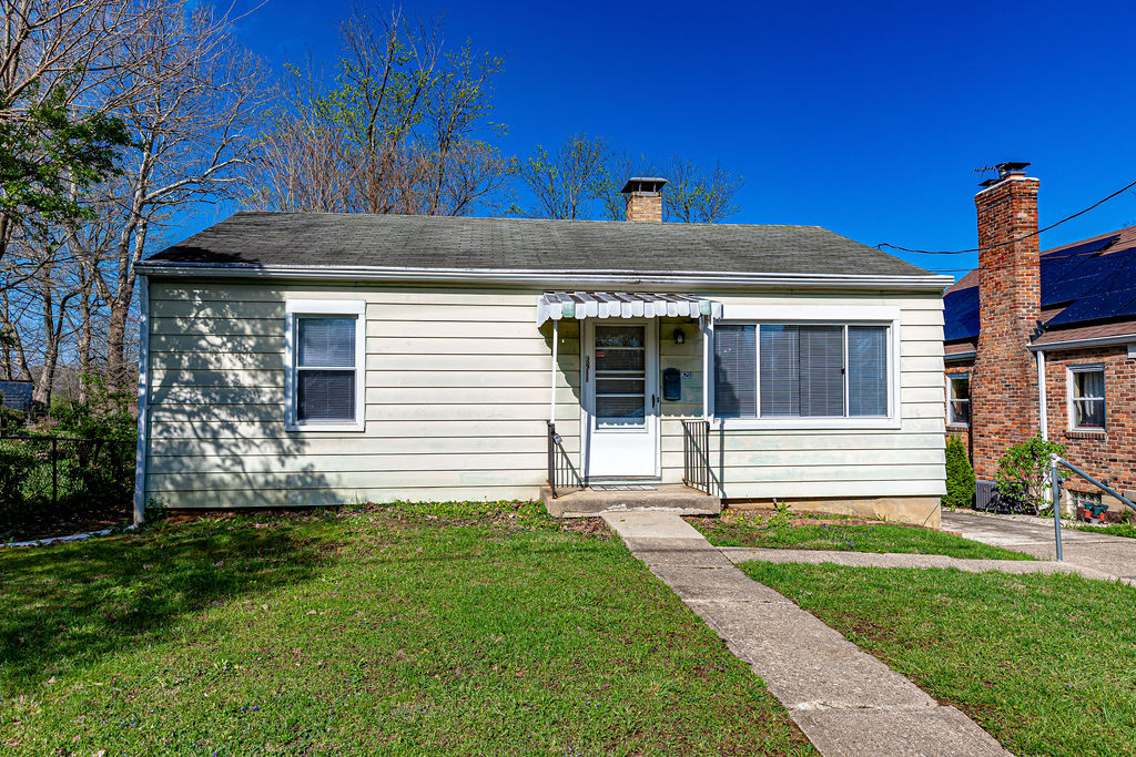 6211 Banning Road